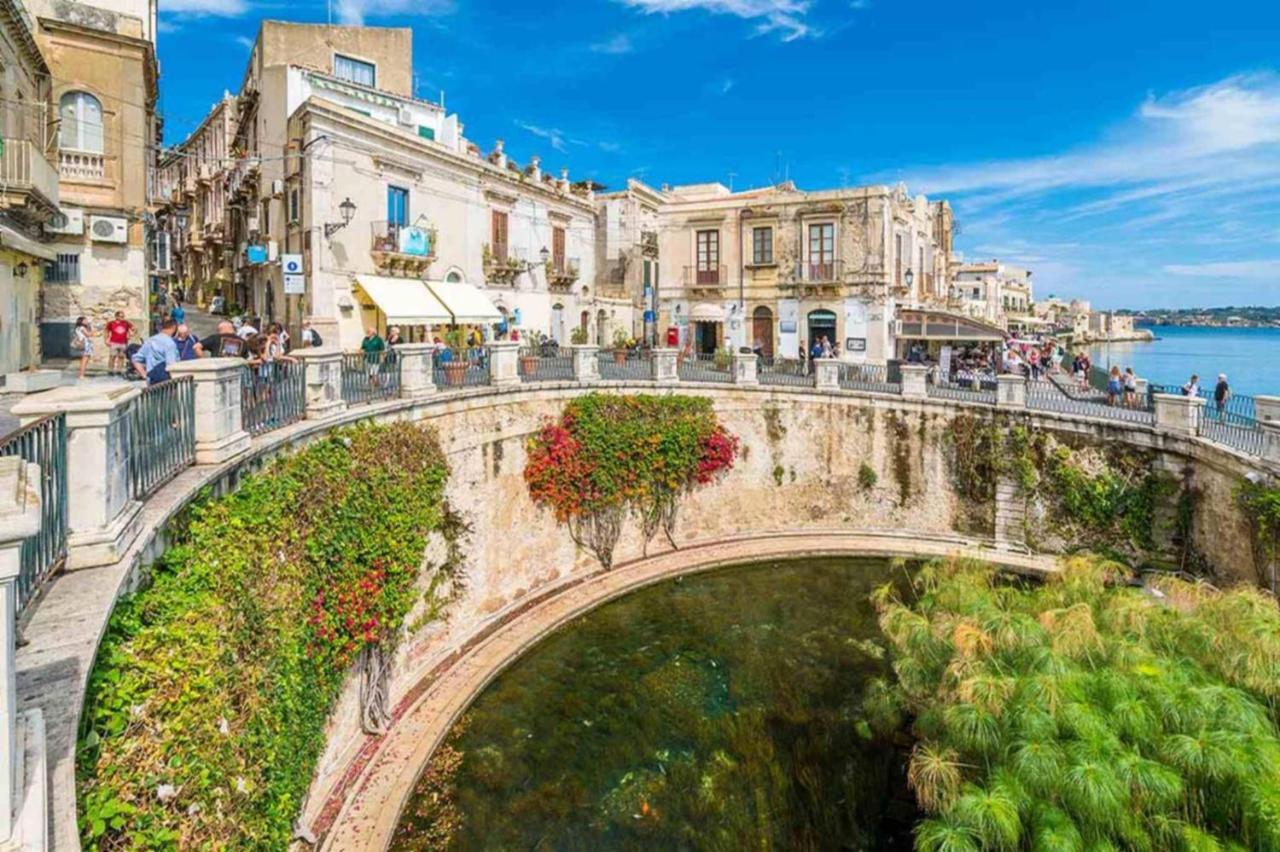 Ortigia Sunset Apartments - Xenia Sicily Villas Syracuse Eksteriør bilde